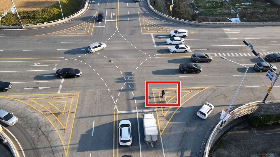 금앙동 사거리 1인시위를 가장한 사전 선거운동