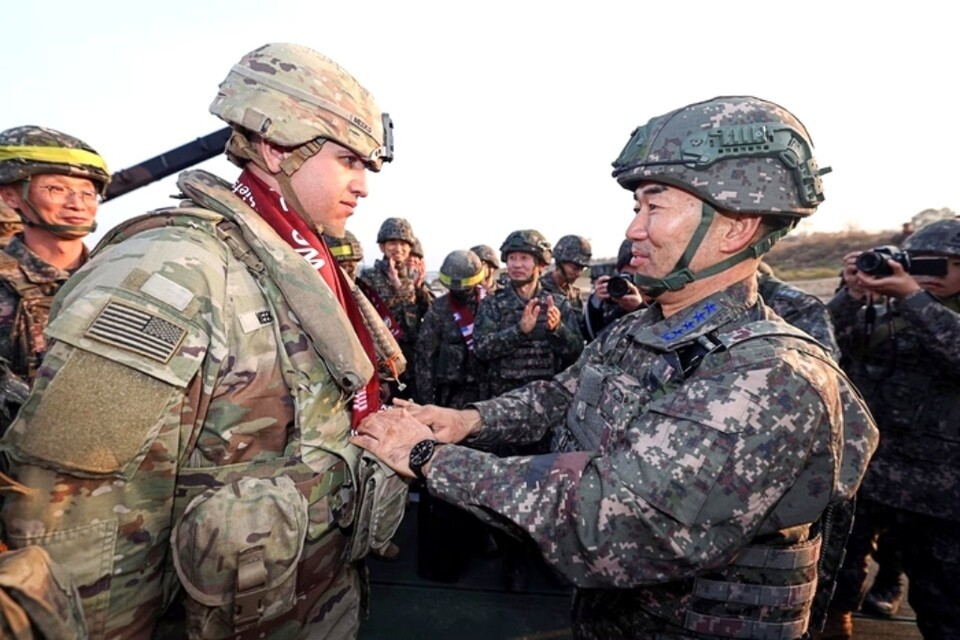 ▲ 미군 장병을 격려하는 진영승 합참의장.  © 국방부